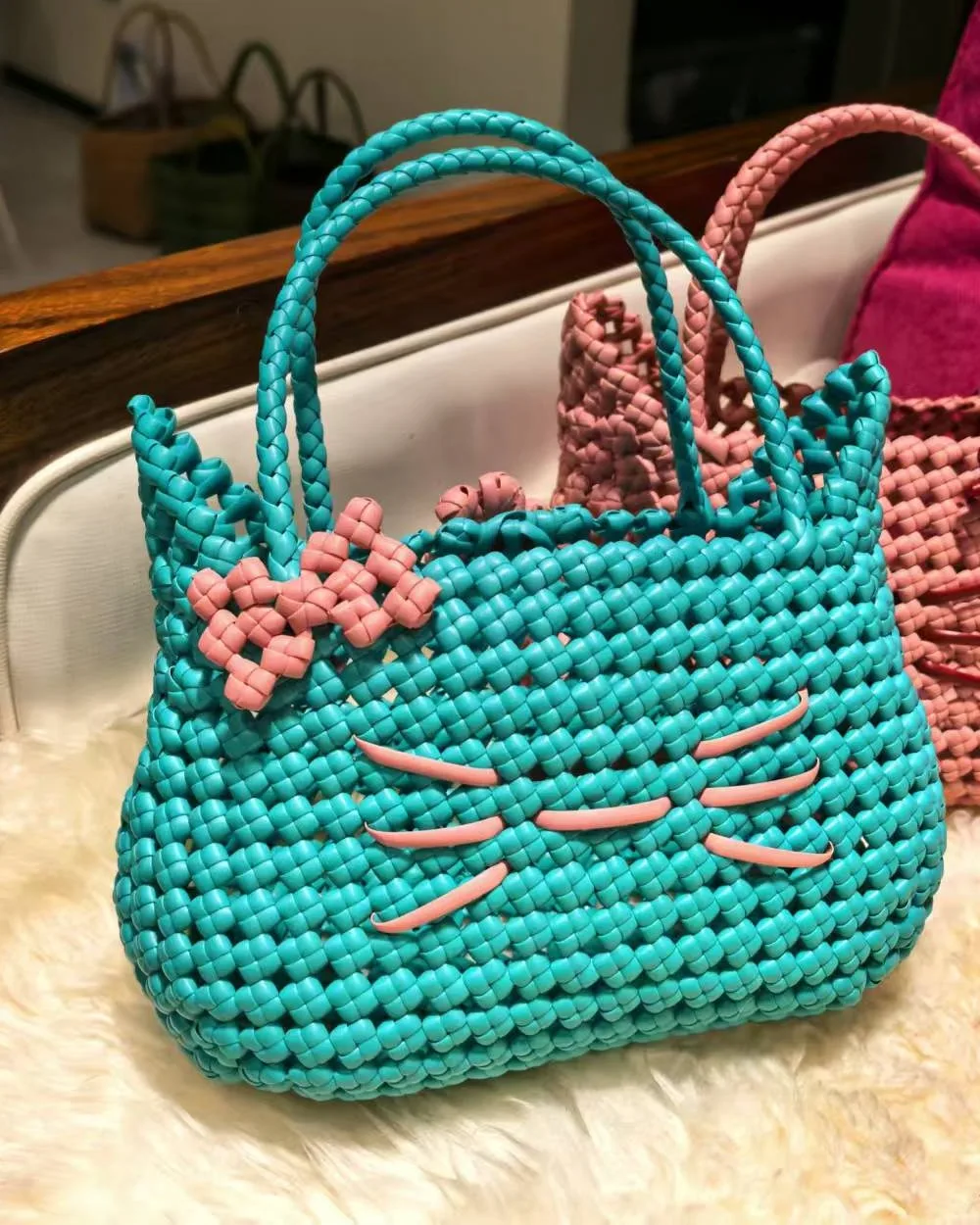 Teal Cat Basket 蓝绿猫咪篮