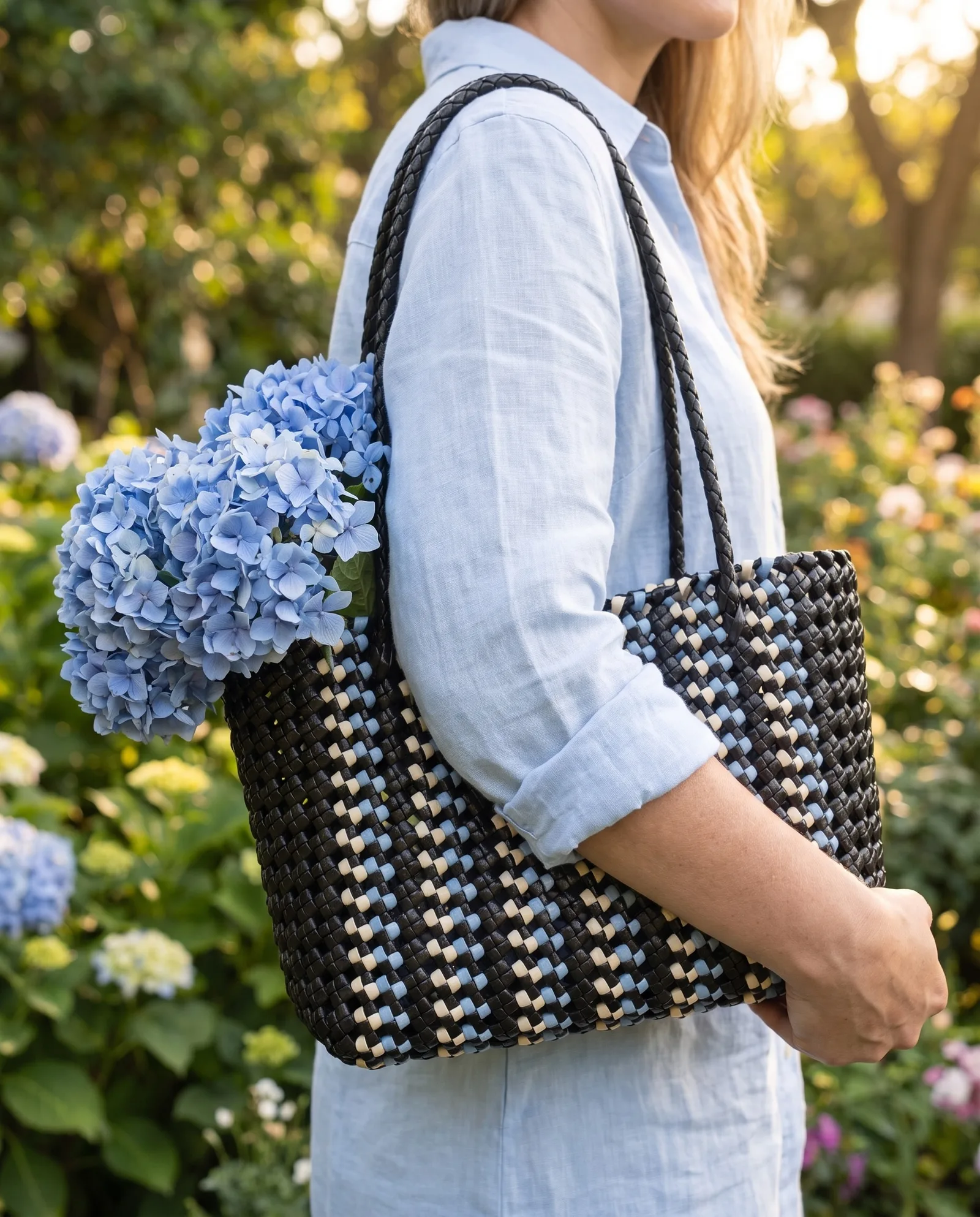 Ink Hydrangea Knot Tote