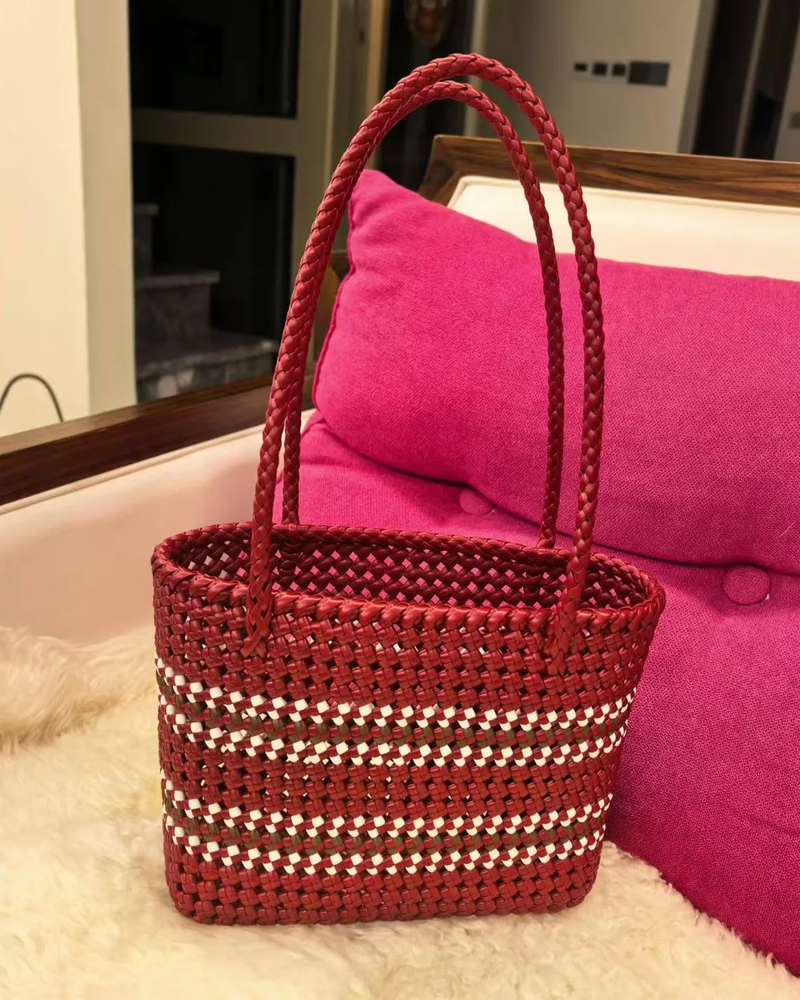 Scarlet Ribbon Knot Tote 绯红缎带结织托特