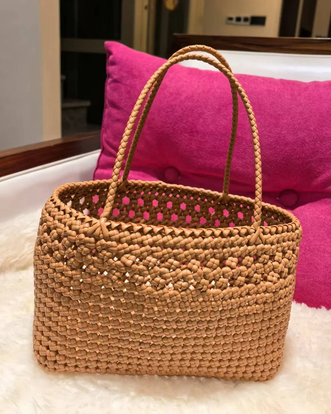 Camel Honeycomb Tote 驼色蜂巢托特