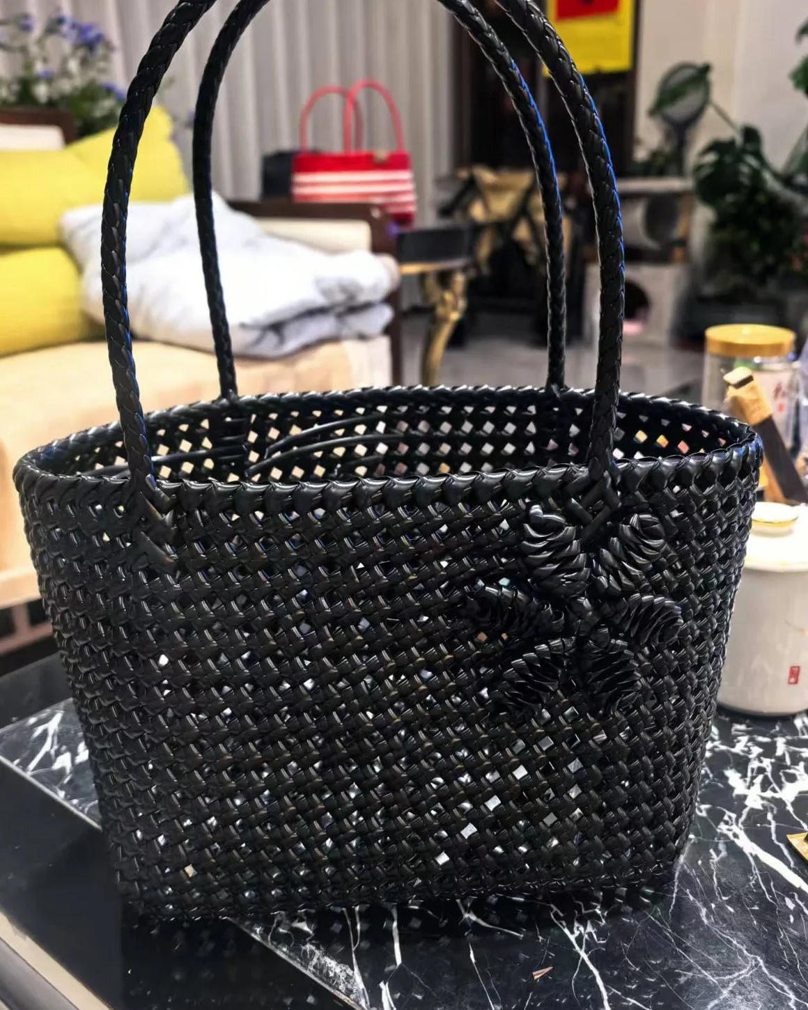 Ink Lattice Tote 墨黑镂空托特